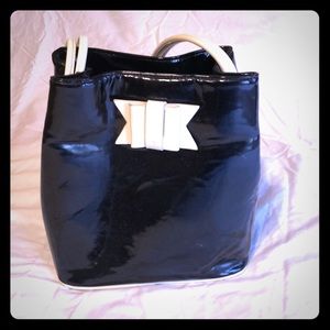 Black and white, super chic purse